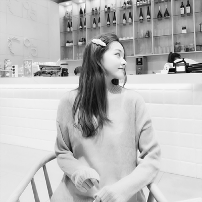 2025御姐黑白女头像高冷图片
