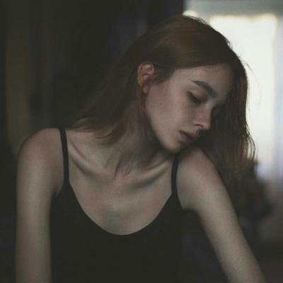 2025年最火的欧美女生头像图片