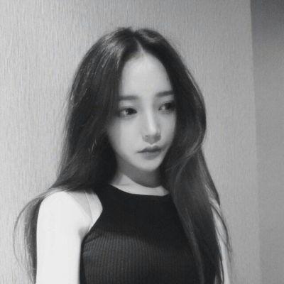 女生头像2025高颜值黑白图片
