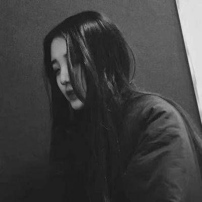 女生头像2025高颜值黑白图片