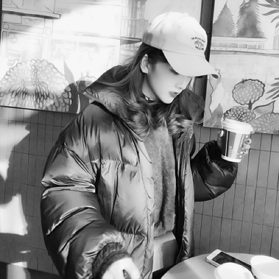 2025御姐黑白女头像高冷图片