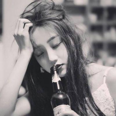 女生头像2025高颜值黑白图片