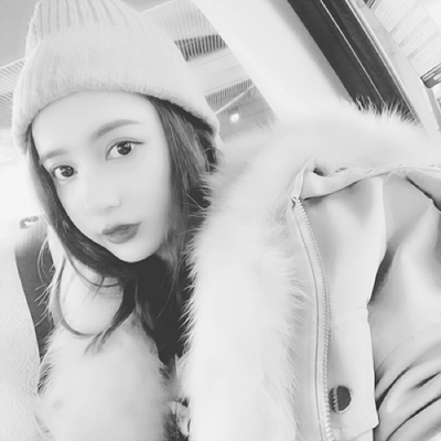 2025御姐黑白女头像高冷图片