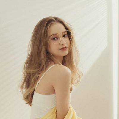 ins超火欧美女生头像图片