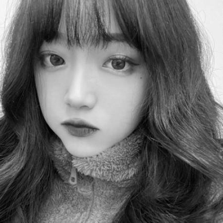 2025黑白女生高级头像图片