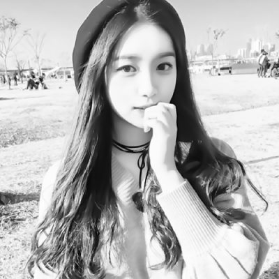 美女头像唯美黑白女2025