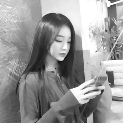 美女头像唯美黑白女2025