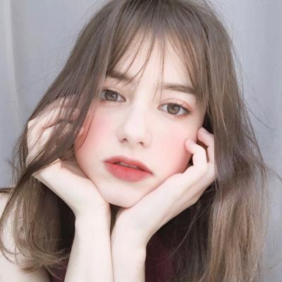 2025年最火的欧美女生头像图片