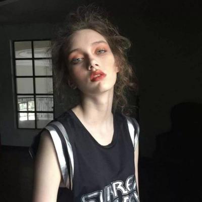 2025女生微信欧美头像图片