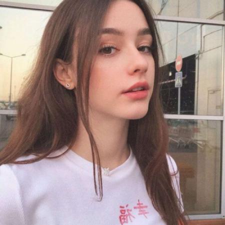 耐看的欧美女生头像图片