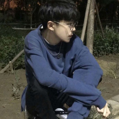 2025最火兄弟头像真人