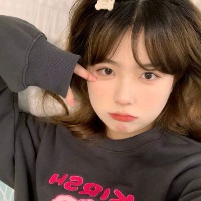 小众头像简约干净女生真人高级图片