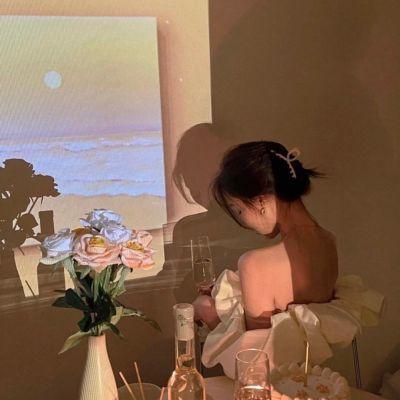 头像女生简单气质ins风干净图片