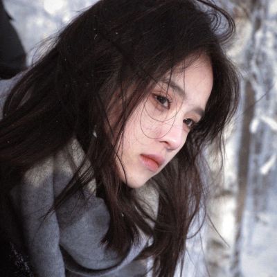 头像女生简单气质ins风干净图片