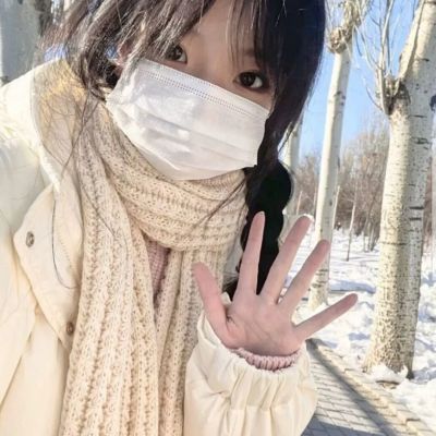 冬季雪景女头