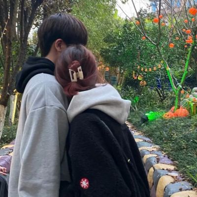 个性微信头像ins情侣一对两张图片