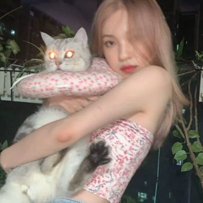 耐看小众好看头像女生纯欲图片
