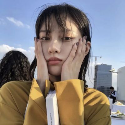 真人ins小众女头图片