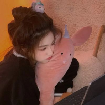 小众温柔女头真人气质高清图片