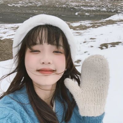 雪地美女头像图片