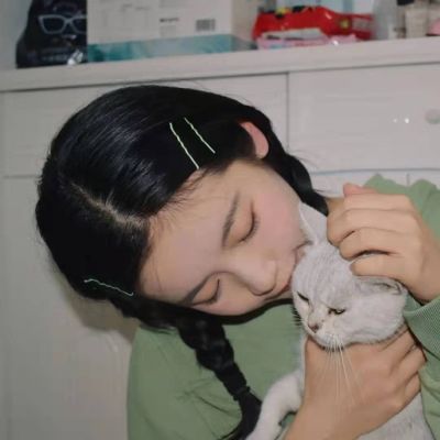 超级好看的女生头像小众图片