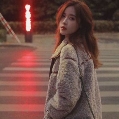 小众超好看头像女生真人高级图片