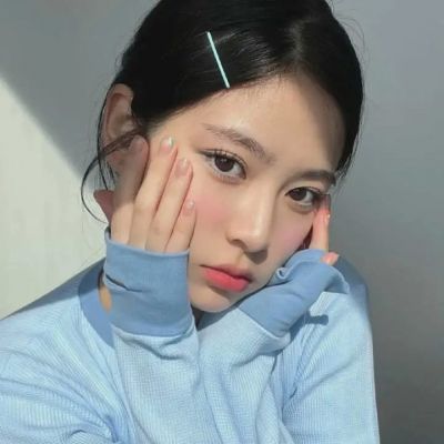 小众又好看的真人头像女生图片
