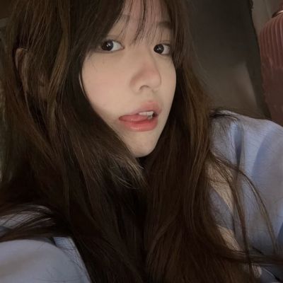 超好看小众女生头像