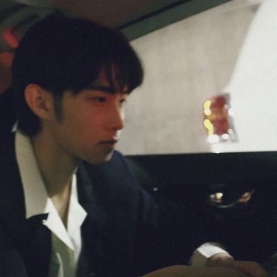 男生头像高级小众独特真人图片