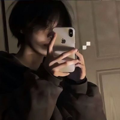 2025流行男生头像最新款真人图片