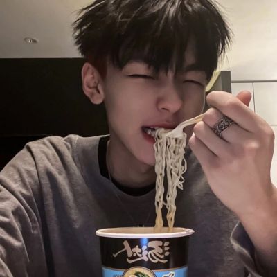 真人男生高冷头像超酷帅气图片