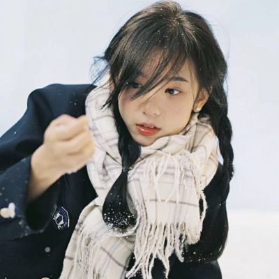 高质量头像风格小众女生高清图片