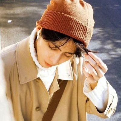 小众独特风格头像男生真人图片