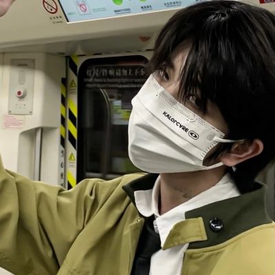 真人男生高冷头像超酷帅气图片