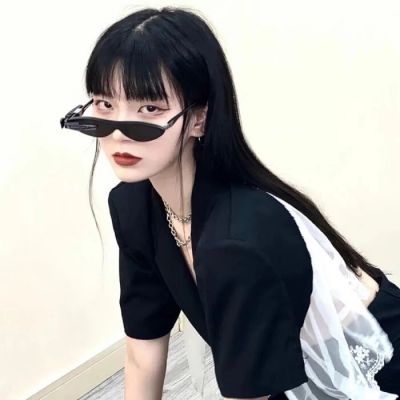 霸气高冷女生头像超拽冷酷真人图片