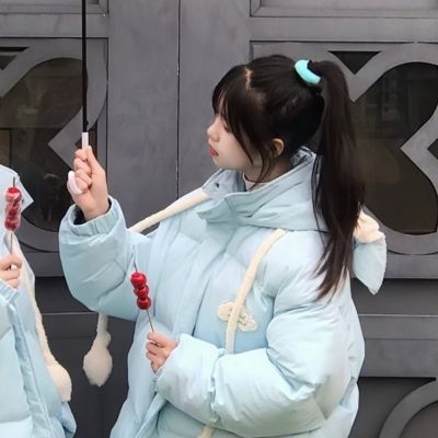 冬天闺蜜女生头像真人一对两张图片
