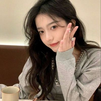 青春年少小众又很好看的女生头像图片