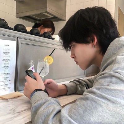 真人男生高冷头像超酷帅气图片