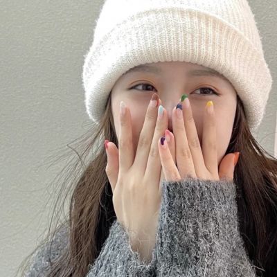 超好看的小众女生头像真人图片