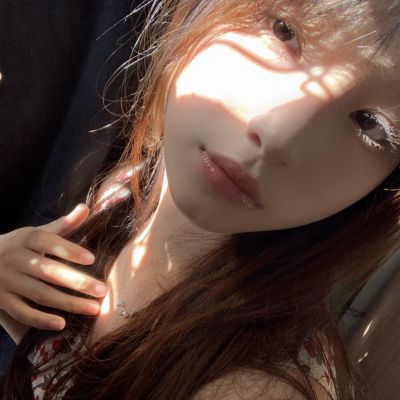 超好看小众女生头像