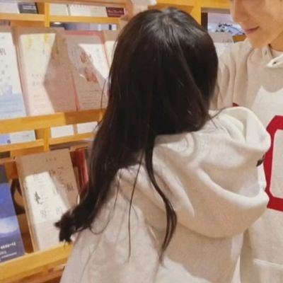 ins风情侣头像真人一左一右甜蜜图片