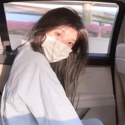2025网图微信头像女生真人