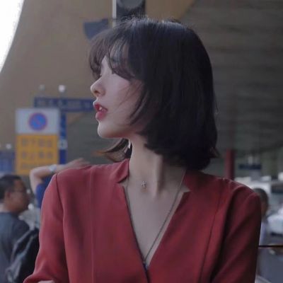好运女生头像红色系真人高清图片