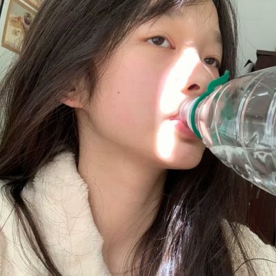 真人照片女生素颜头像图片