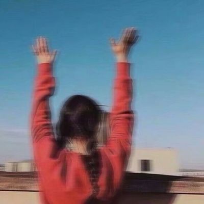 好运女生头像红色系真人高清图片