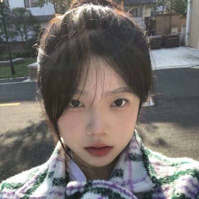 真人照片女生素颜头像图片