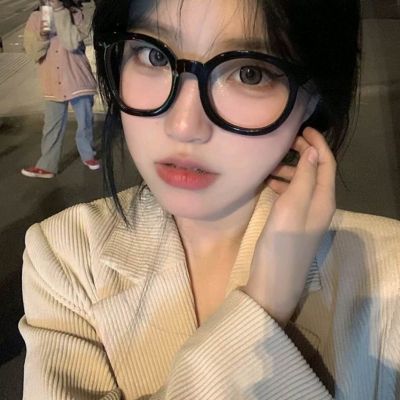 ins女头真人温柔气质图片