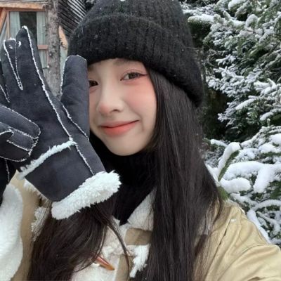下雪高级女头像