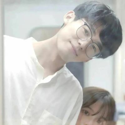 真人温柔情侣头像甜蜜一对两张图片
