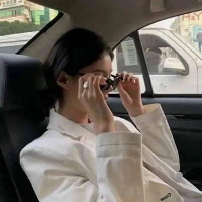 微信好看的女生酷酷头像图片